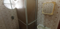 Excelente casa com 3 pavimentos no Boqueirão
