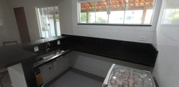 Excelente casa com 3 pavimentos no Boqueirão