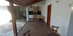 Excelente casa com 3 pavimentos no Boqueirão