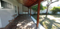 Excelente casa com 3 pavimentos no Boqueirão