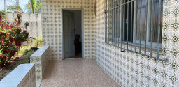 Casa independente localizada no Boqueirão
