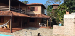 Casa duplex estilo colonial, no Porto da Roça