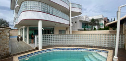 Mansão frente ao mar, em Itaúna