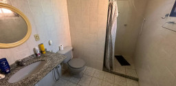 Casa Ampla com Piscina e 5 Suítes, no Boqueirão