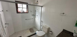 Casa Ampla com Piscina e 5 Suítes, no Boqueirão