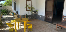 Casa Ampla com Piscina e 5 Suítes, no Boqueirão