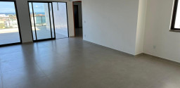 Cobertura Exclusiva com Vista para o Mar no Centro