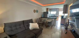 Linda casa muito nova, no Porto da Roça