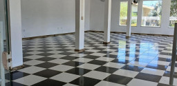 Casa à Venda em Condomínio, em Maricá