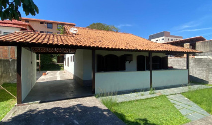 Casa Independente a 150 metros da praia de Itaúna