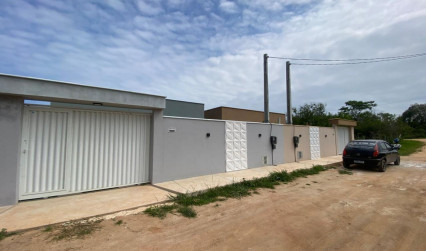 Linda casa linear localizada no bairro Guarani