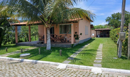 Casa à Venda em Condomínio, em Maricá