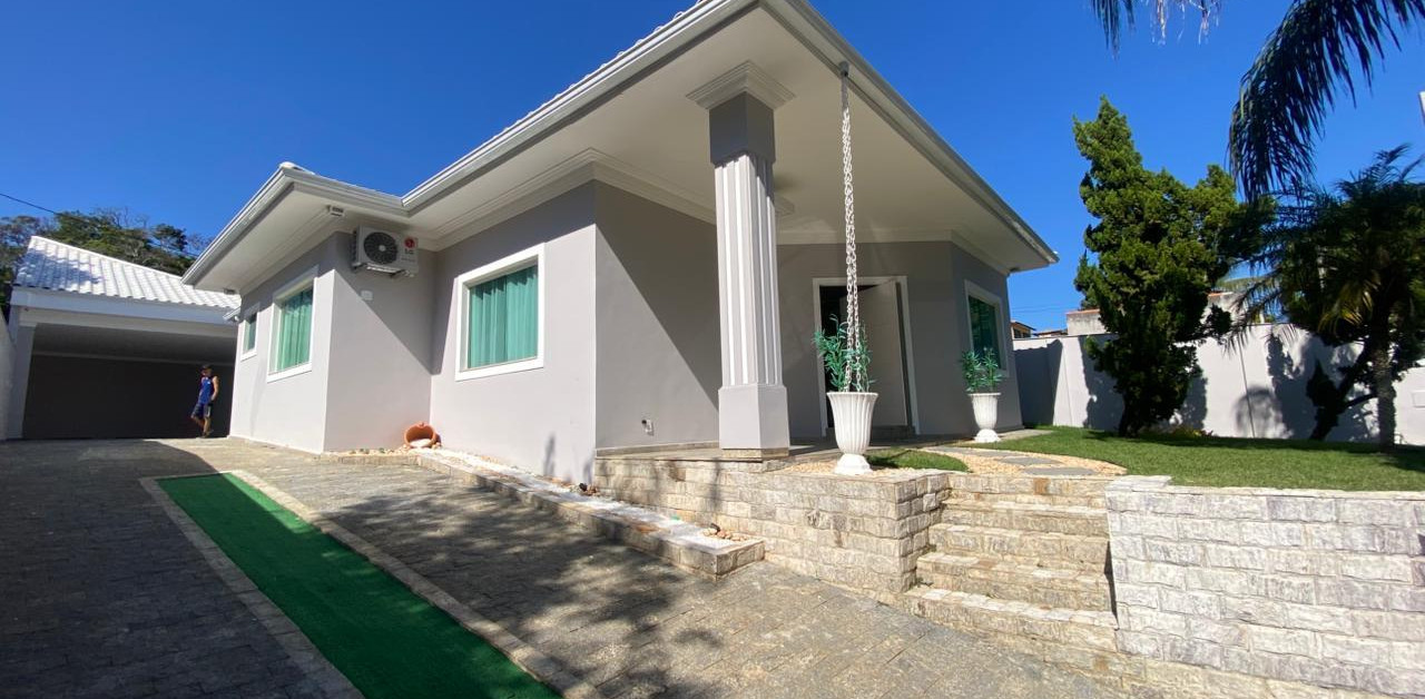 Casa Alto Padrão em Porto Novo