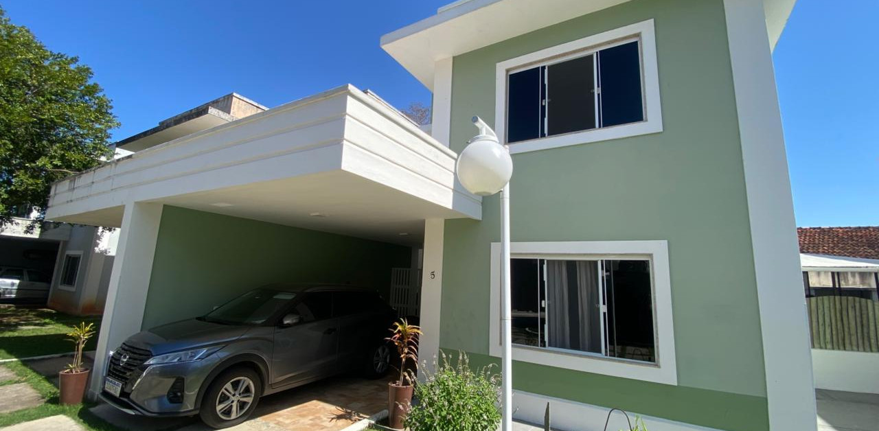 Moderna Casa Duplex em Condomínio, no Jardim